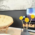 Canopee Du Nord - Grand Sejour Wifi Babyfoot * Roubaix